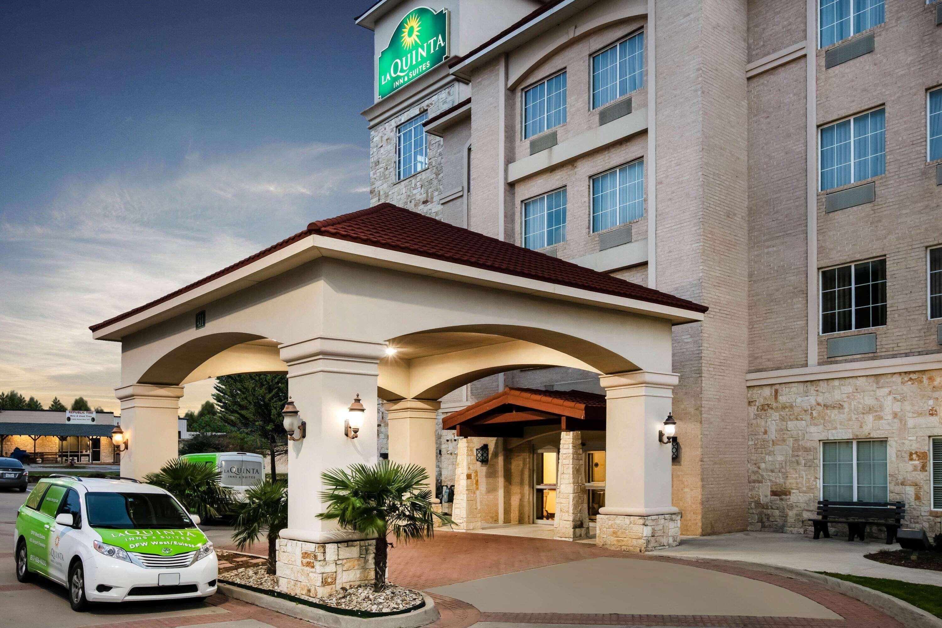 Hotel La Quinta By Wyndham Dfw Airport West - Euless Exterior foto