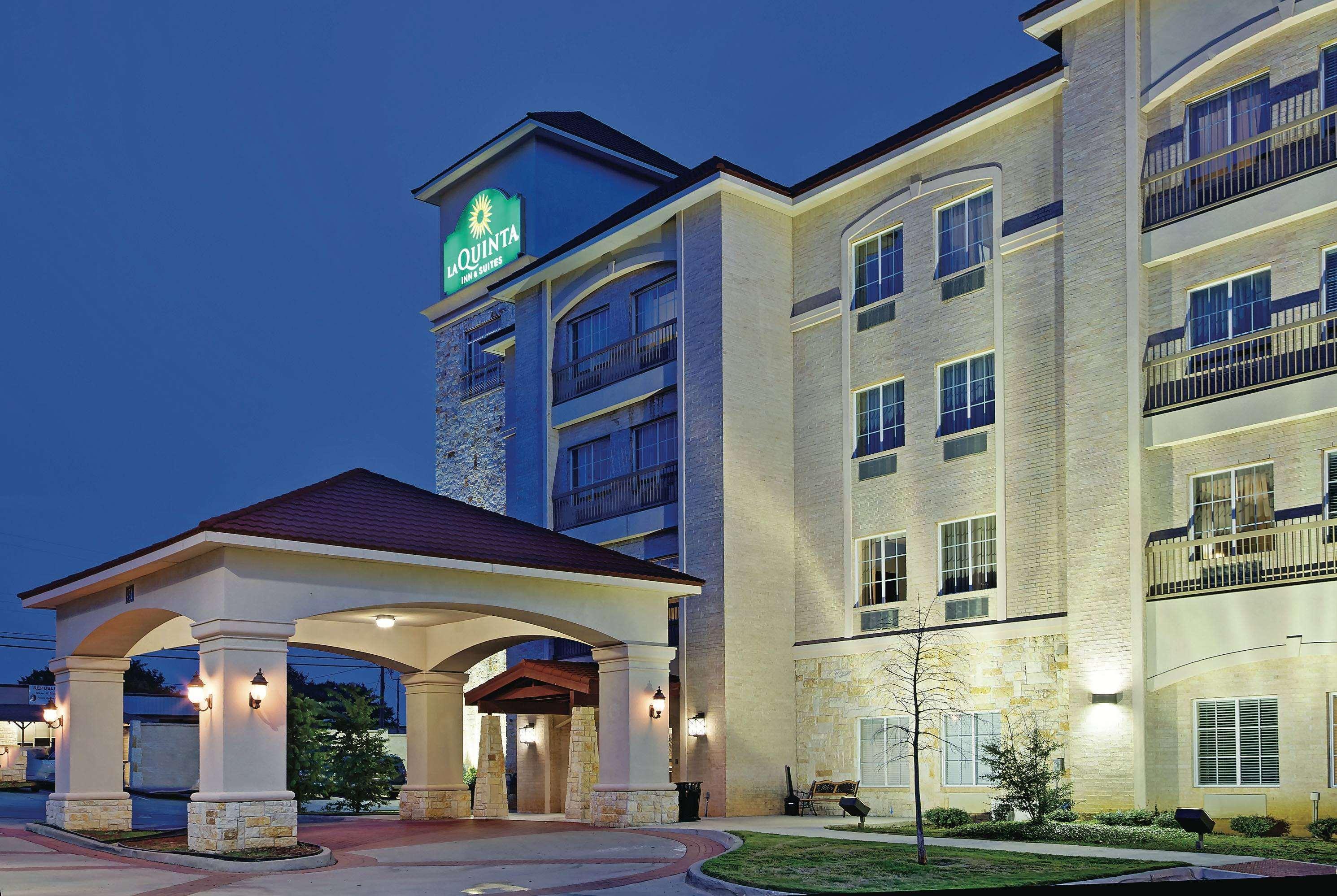 Hotel La Quinta By Wyndham Dfw Airport West - Euless Exterior foto